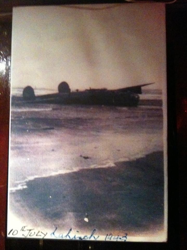 Lahinch Bomber on
          beach