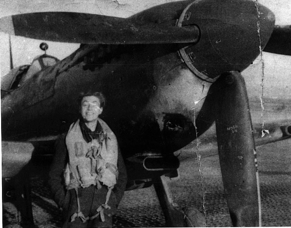 John Fryer and damaged Spitfire